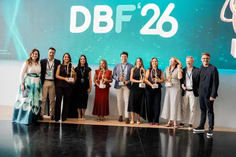 Foto de grupo de los galardonados de DBF'26